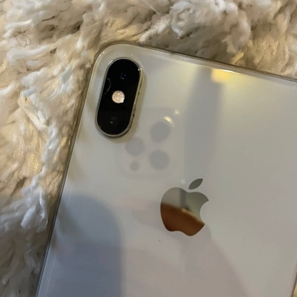 Iphone Xs Max Silver 64 gigabytes - Picture 3 of 3
